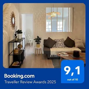  Apartment Aux Pieds Du Palais Des Papes. France